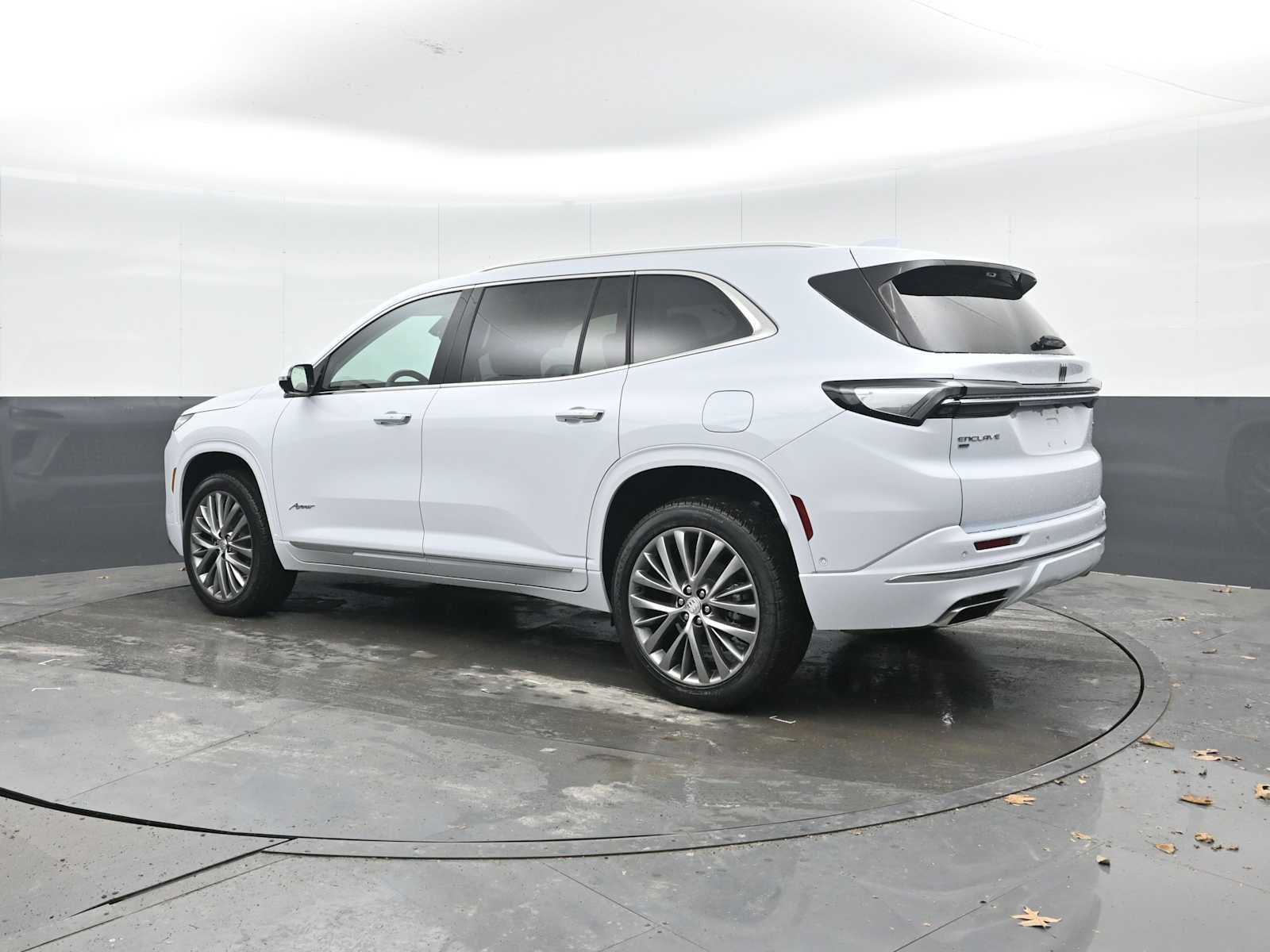 New 2026 Buick Enclave Avenir w/ Super Cruise Package image 2