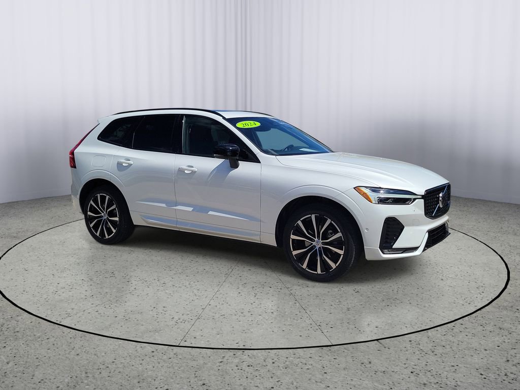 Certified 2024 Volvo XC60 B5 Plus AWD/4WD image 2