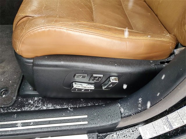 Used 2013 Lexus LS 460 AWD w/ Comfort Pkg image 24