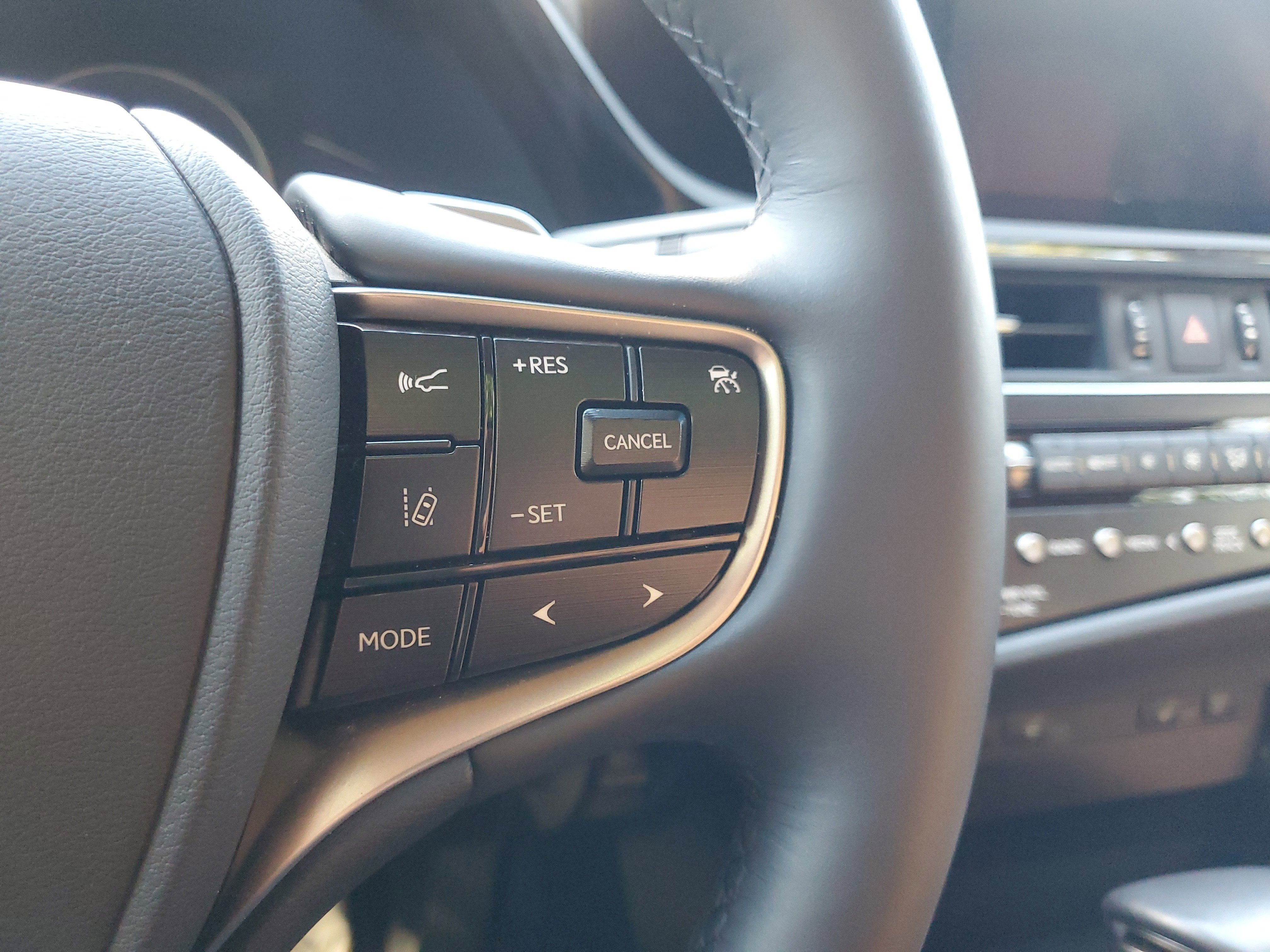 Used 2025 Lexus ES 350 w/ Premium Package image 23