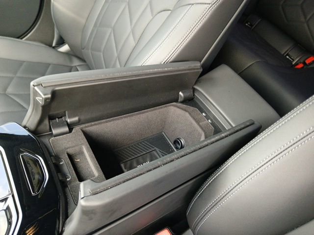 Certified 2025 BMW 530i w/ M Sport Package image 24