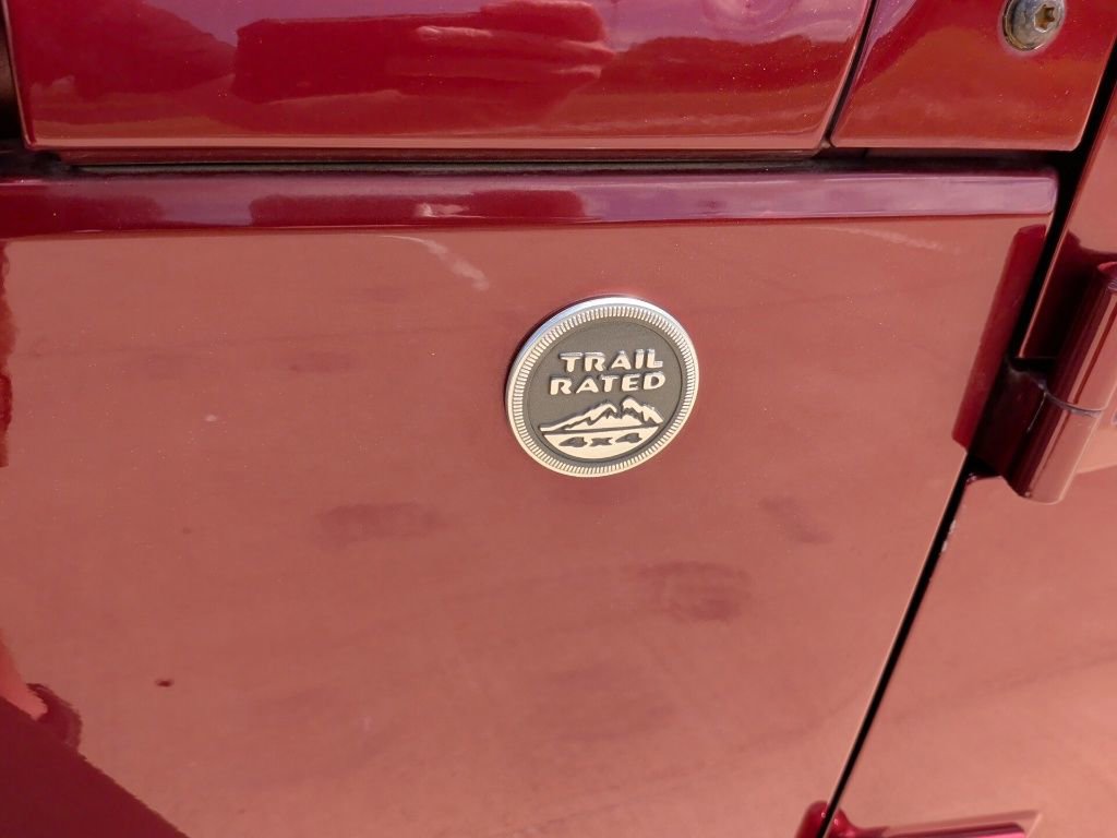 Used 2010 Jeep Wrangler Unlimited Rubicon w/ Dual Top Group image 34