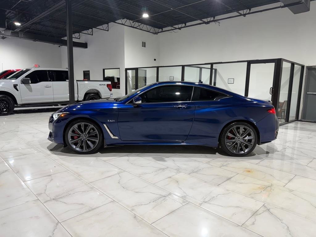 Used 2018 INFINITI Q60 Red Sport 400 w/ Sensory Package 3.0T Sport AWD/4WD image 8