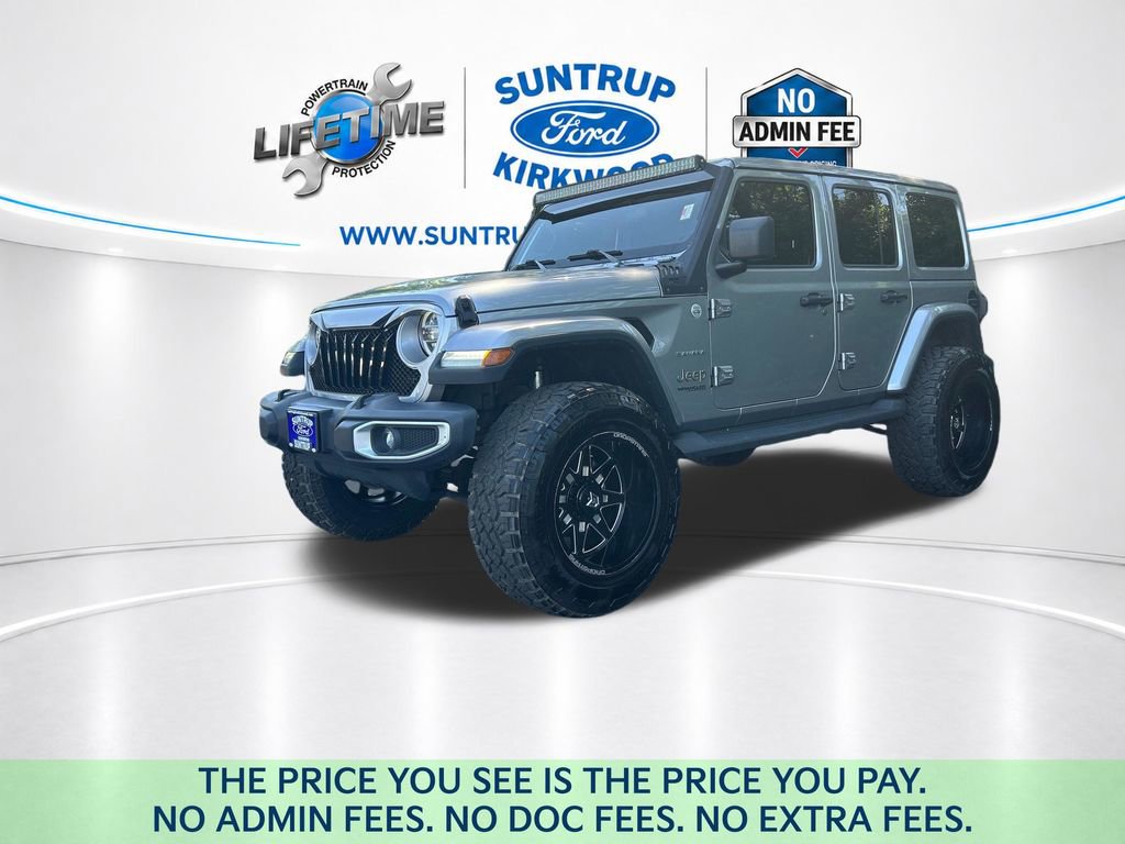 Used 2020 Jeep Wrangler Unlimited Sahara w/ LED Lighting Group AWD/4WD image 1
