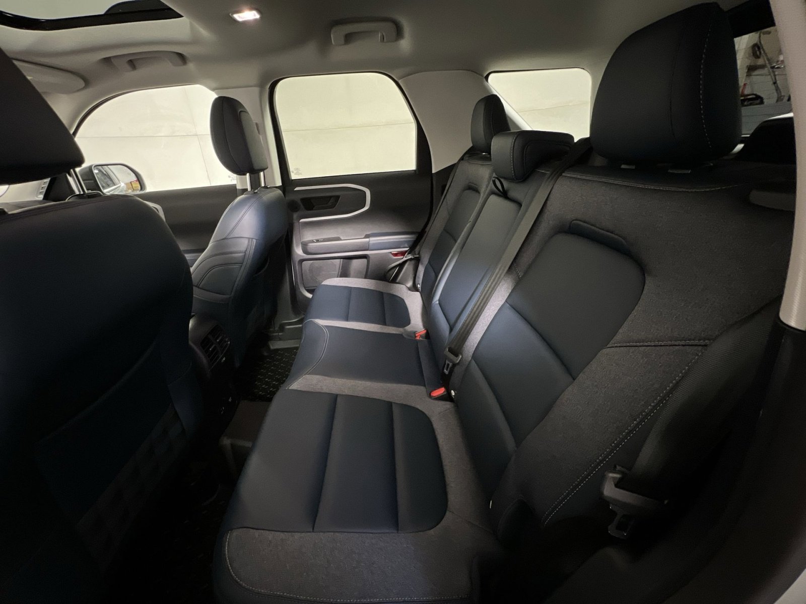 Used 2024 Ford Bronco Sport Outer Banks w/ Tech Package AWD/4WD image 25