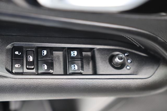 Used 2023 Jeep Compass Altitude w/ Sun and Sound Group image 14