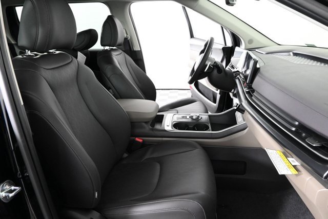 New 2026 Kia Carnival LXS image 10