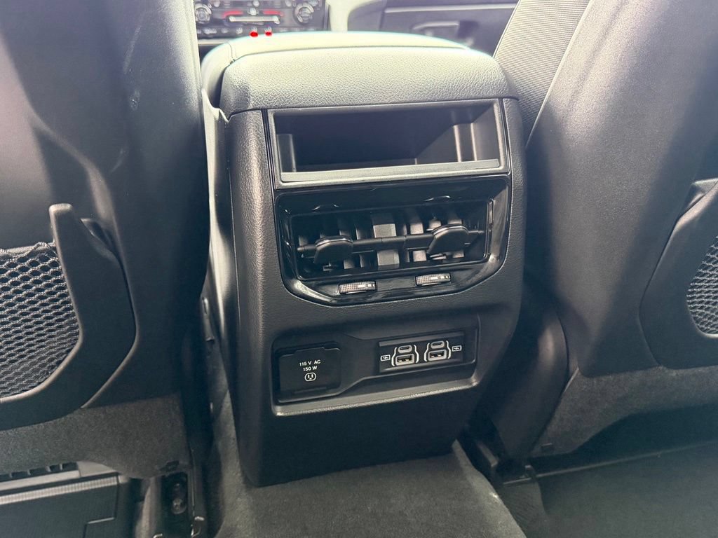 Certified 2025 Jeep Grand Cherokee Altitude AWD/4WD image 33