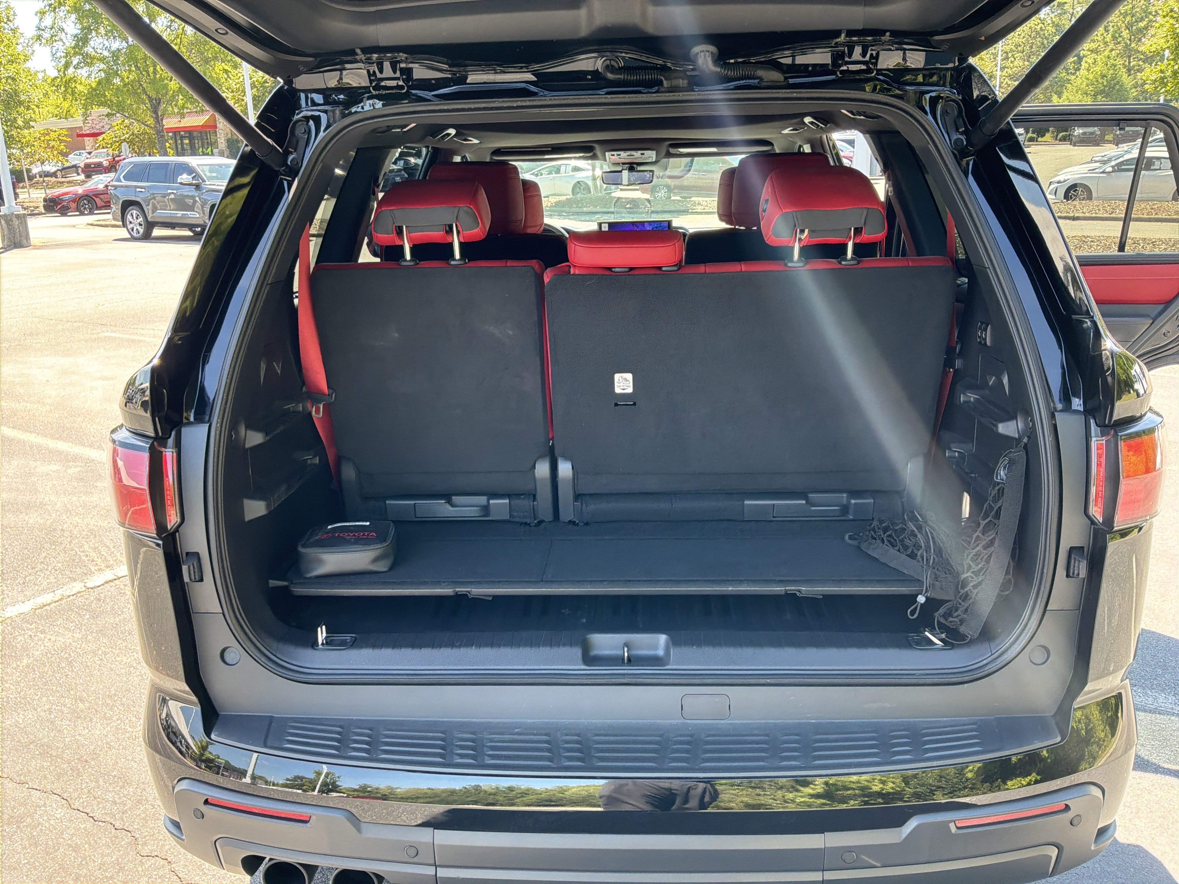 Used 2025 Toyota Sequoia TRD Pro AWD/4WD image 33