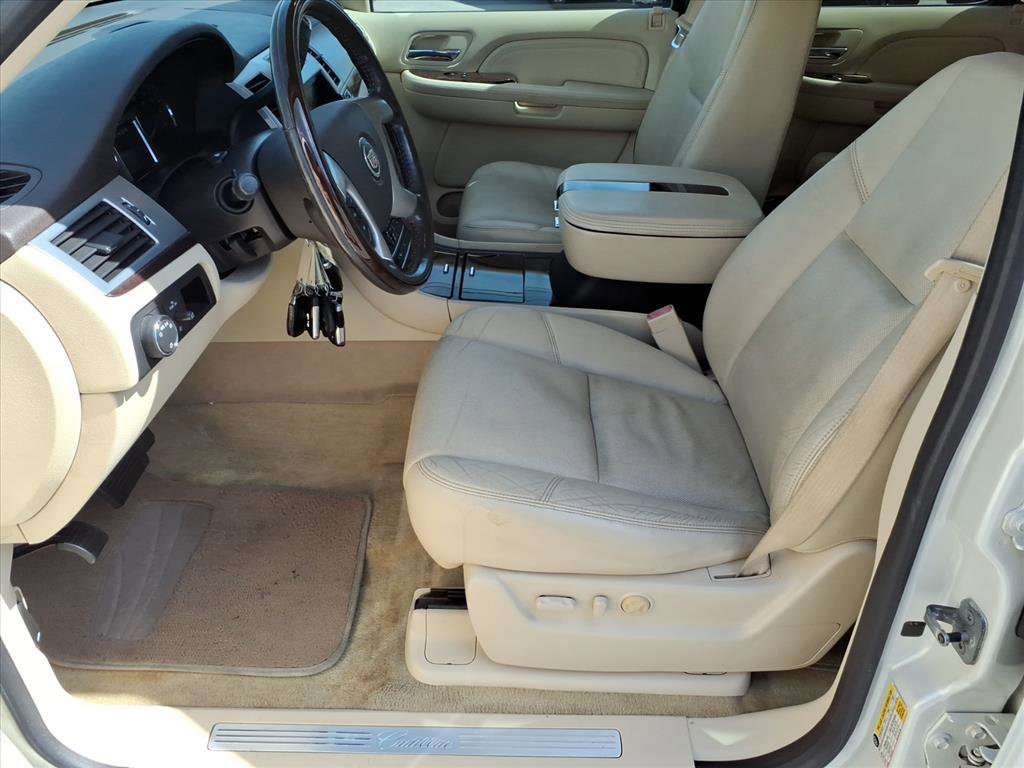 Used 2008 Cadillac Escalade EXT image 11
