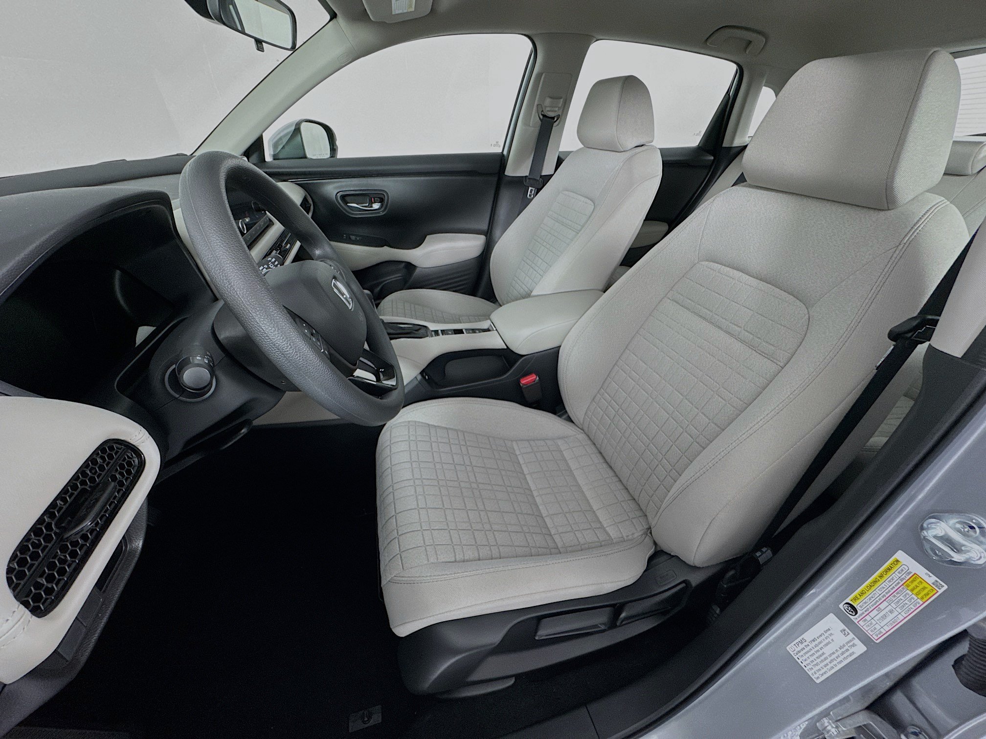 Certified 2025 Honda HR-V LX image 19