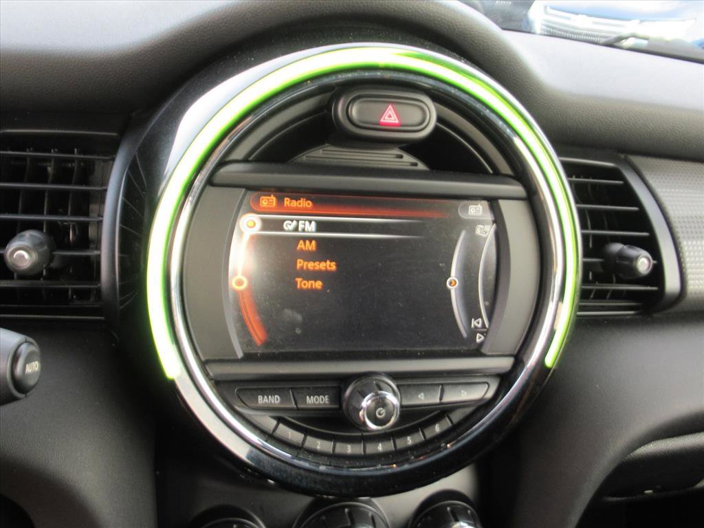 Used 2016 MINI Cooper Convertible image 20