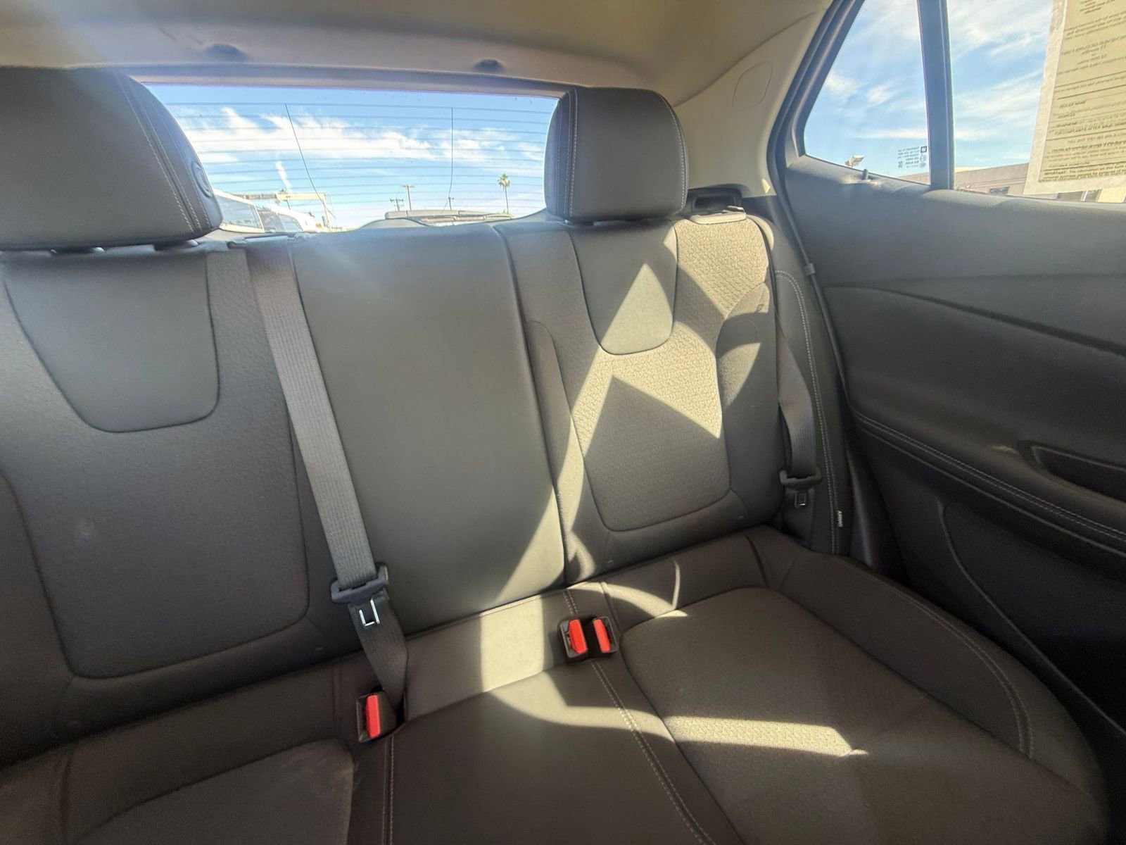 Used 2025 Buick Encore GX Preferred FWD image 37
