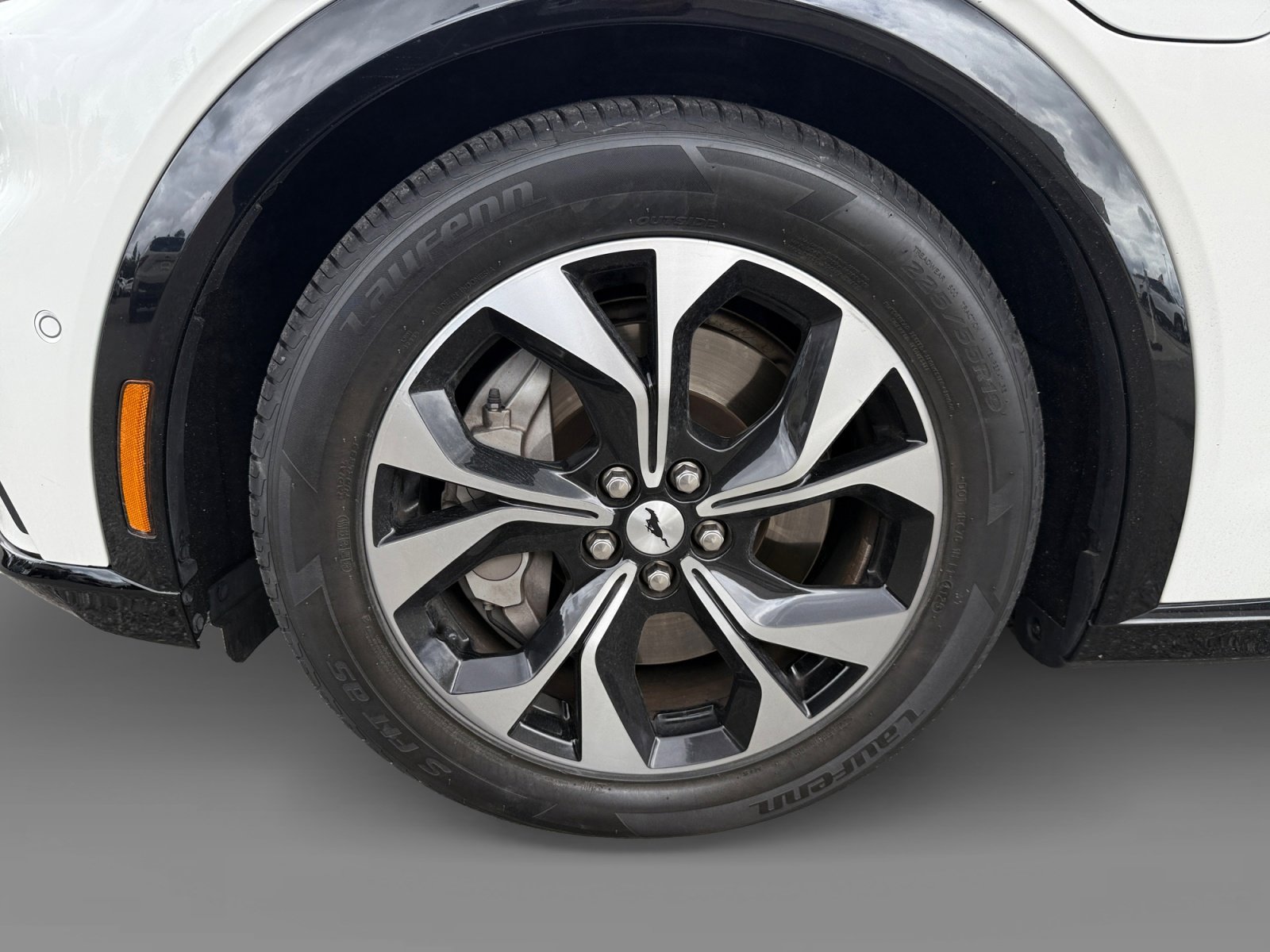 Used 2022 Ford Mustang Mach-E Premium RWD image 9