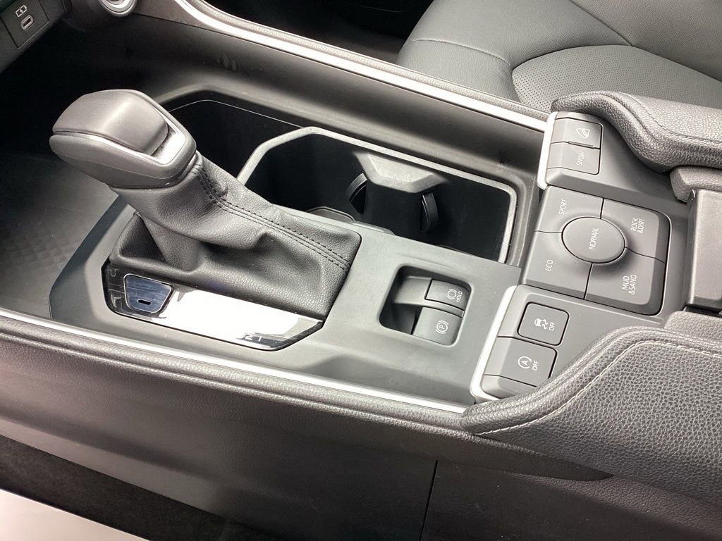 Used 2025 Toyota Grand Highlander AWD image 32