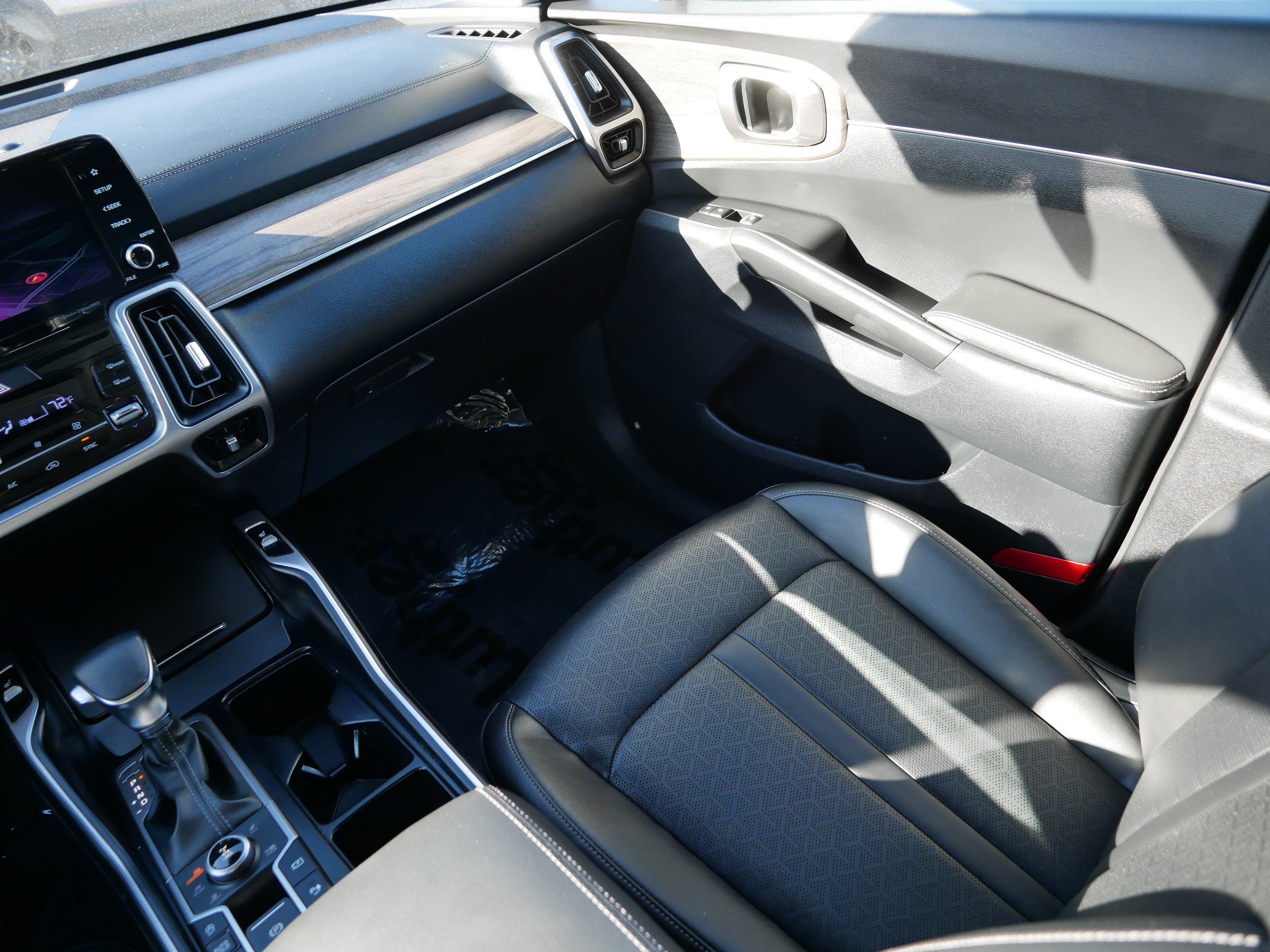 Certified 2022 Kia Sorento X-Line EX image 11