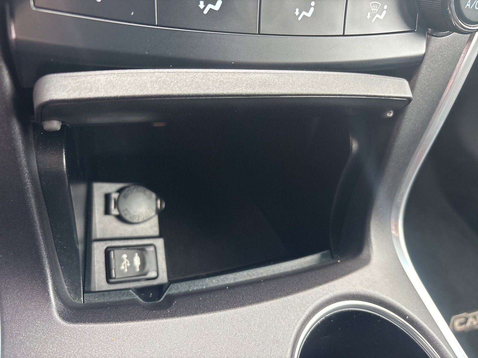 Used 2015 Toyota Camry SE image 25