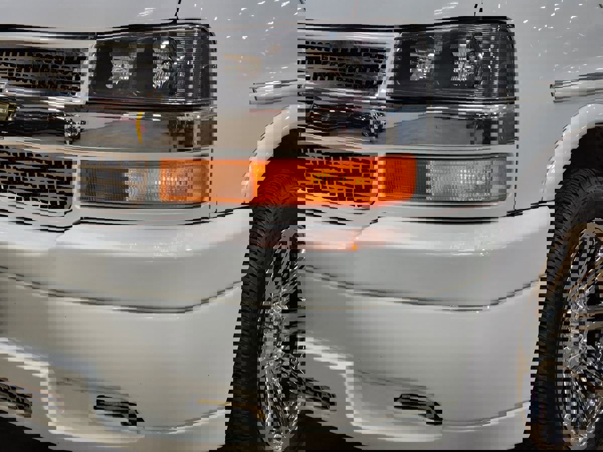 Used 2015 Chevrolet Express 2500 image 13