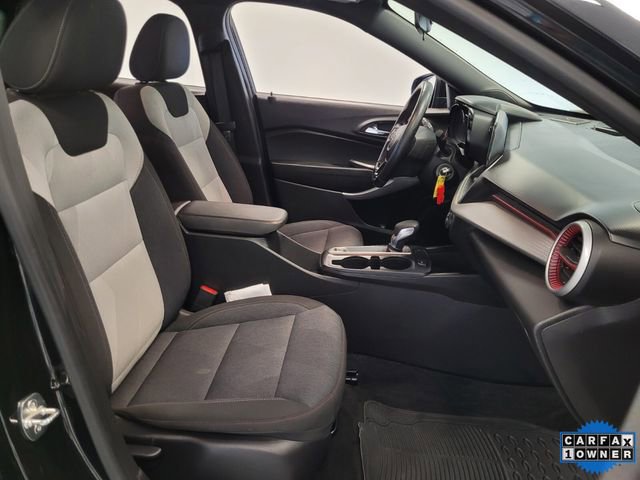 Used 2024 Chevrolet Trax RS w/ Sunroof Package image 14
