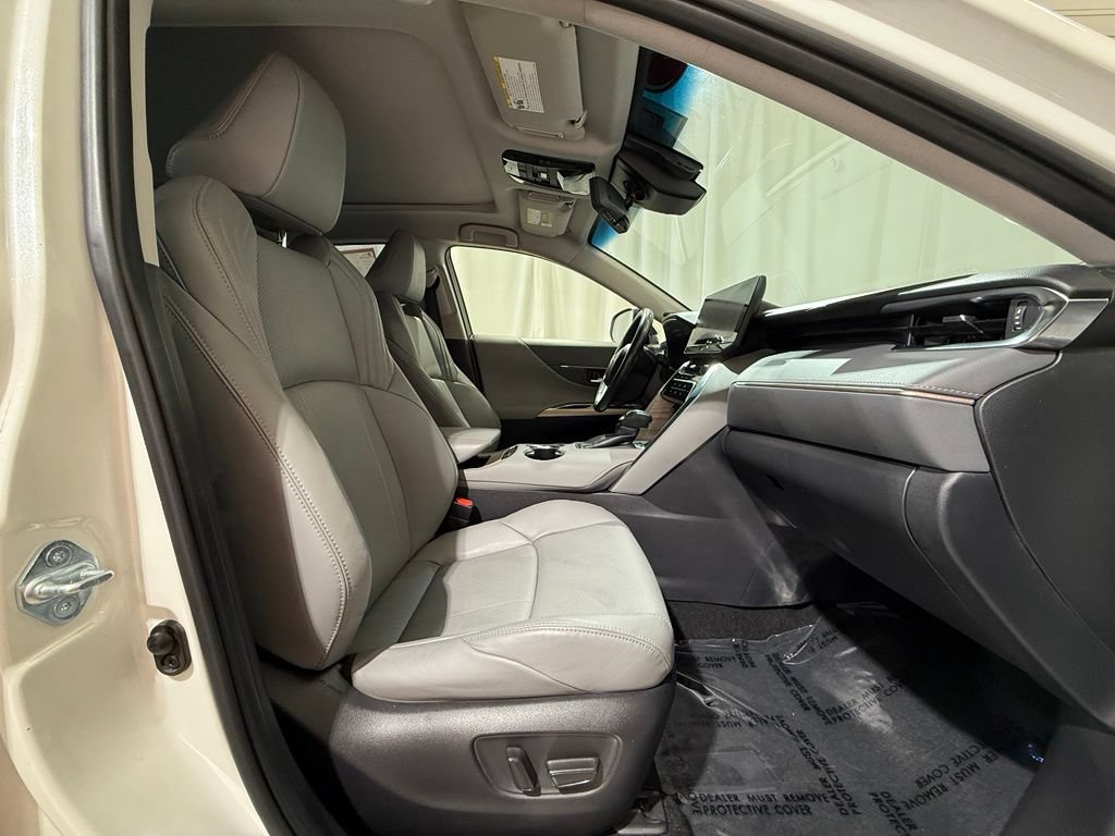 Certified 2022 Toyota Venza Limited w/ Advanced Technology Package AWD/4WD image 23