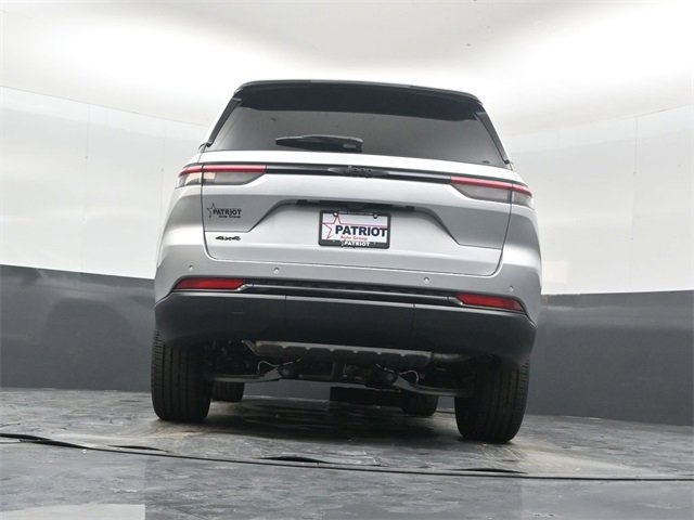 New 2025 Jeep Grand Cherokee Altitude image 39