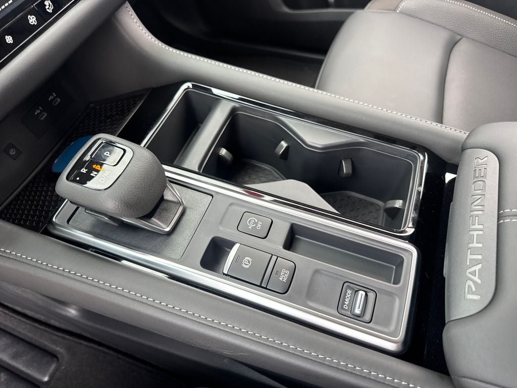 New 2026 Nissan Pathfinder SL FWD image 18