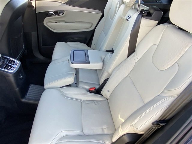 Used 2022 Volvo XC90 T8 R-Design w/ Advanced Package image 19