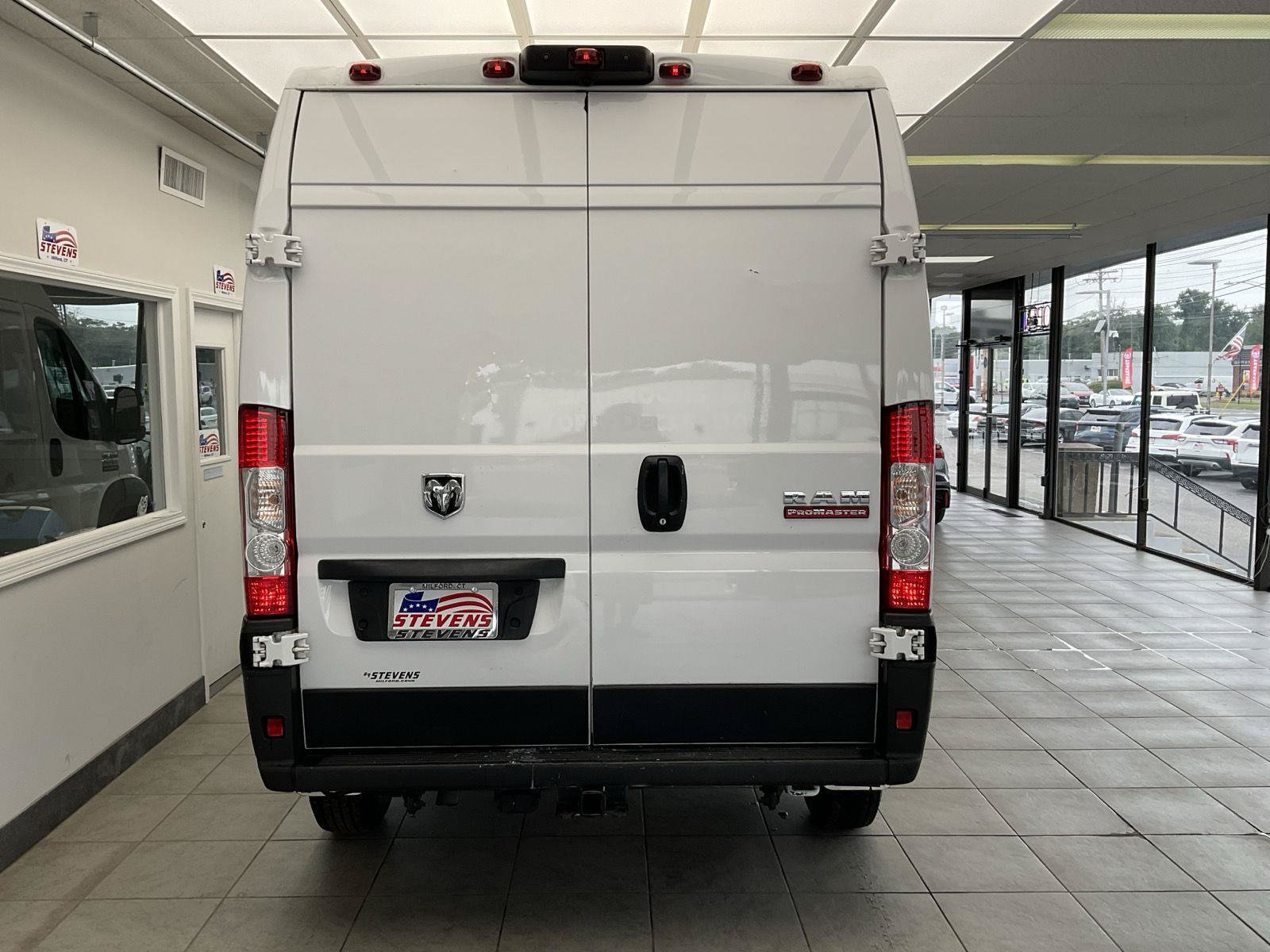 Used 2021 RAM ProMaster 1500 w/ Convenience Group FWD image 6