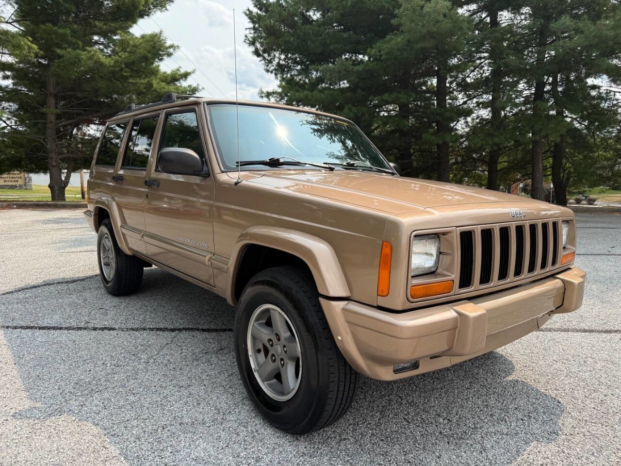 Used 1999 Jeep Cherokee Classic image 6