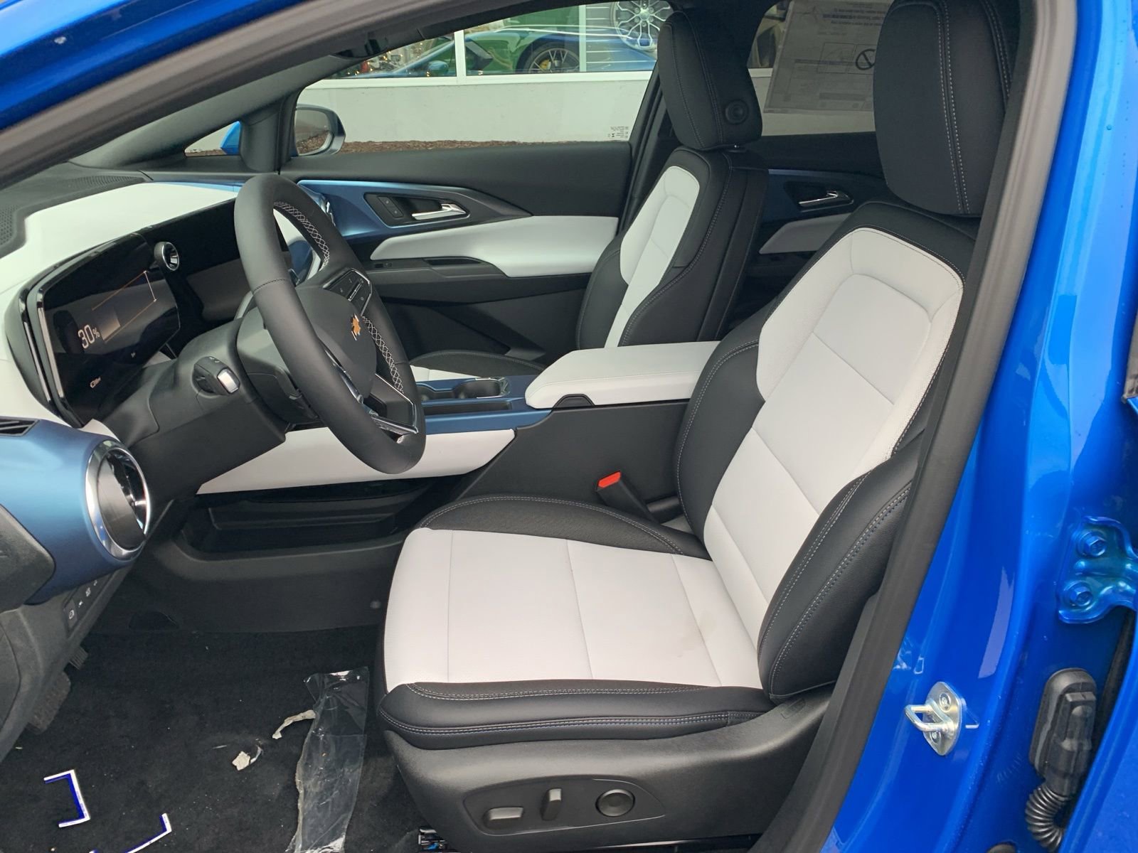 New 2026 Chevrolet Equinox EV LT image 17