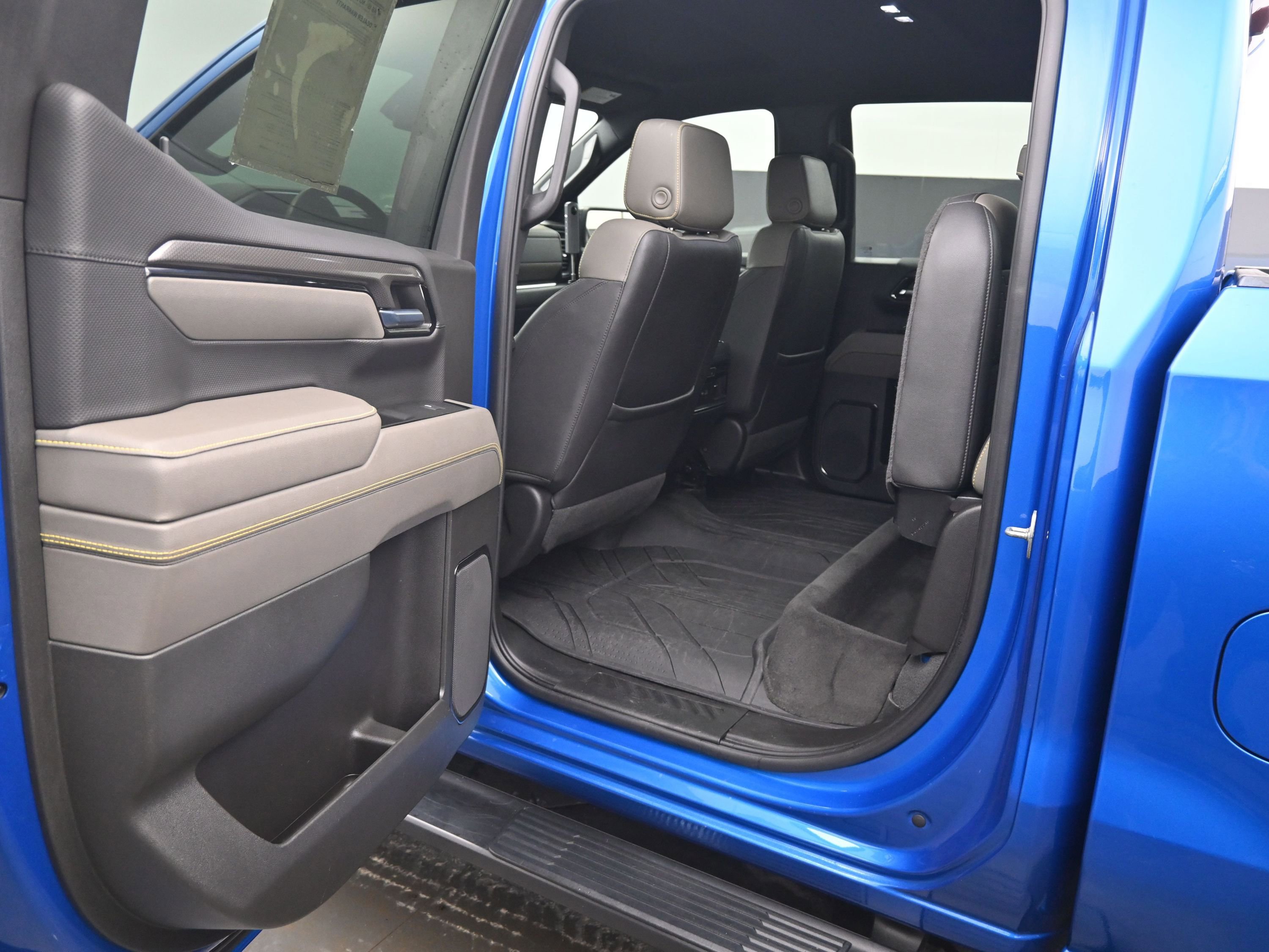 Used 2022 Chevrolet Silverado 1500 ZR2 image 12