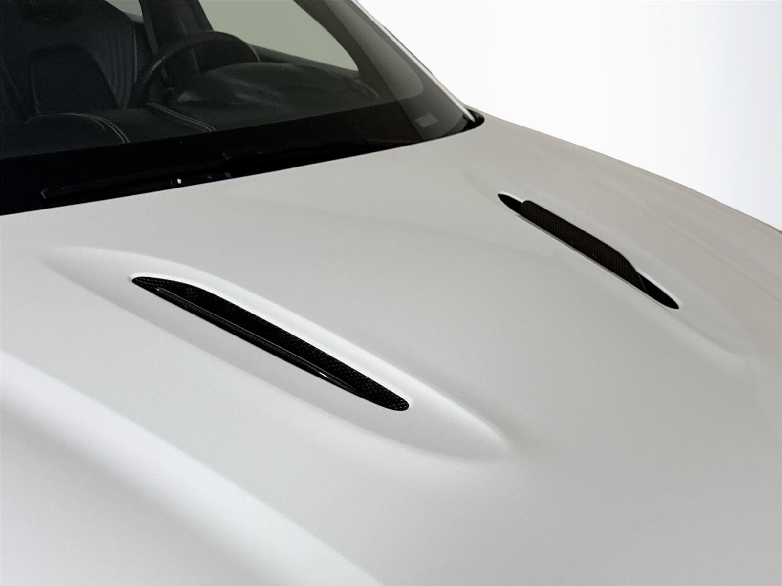 Used 2021 Aston Martin DBX image 39