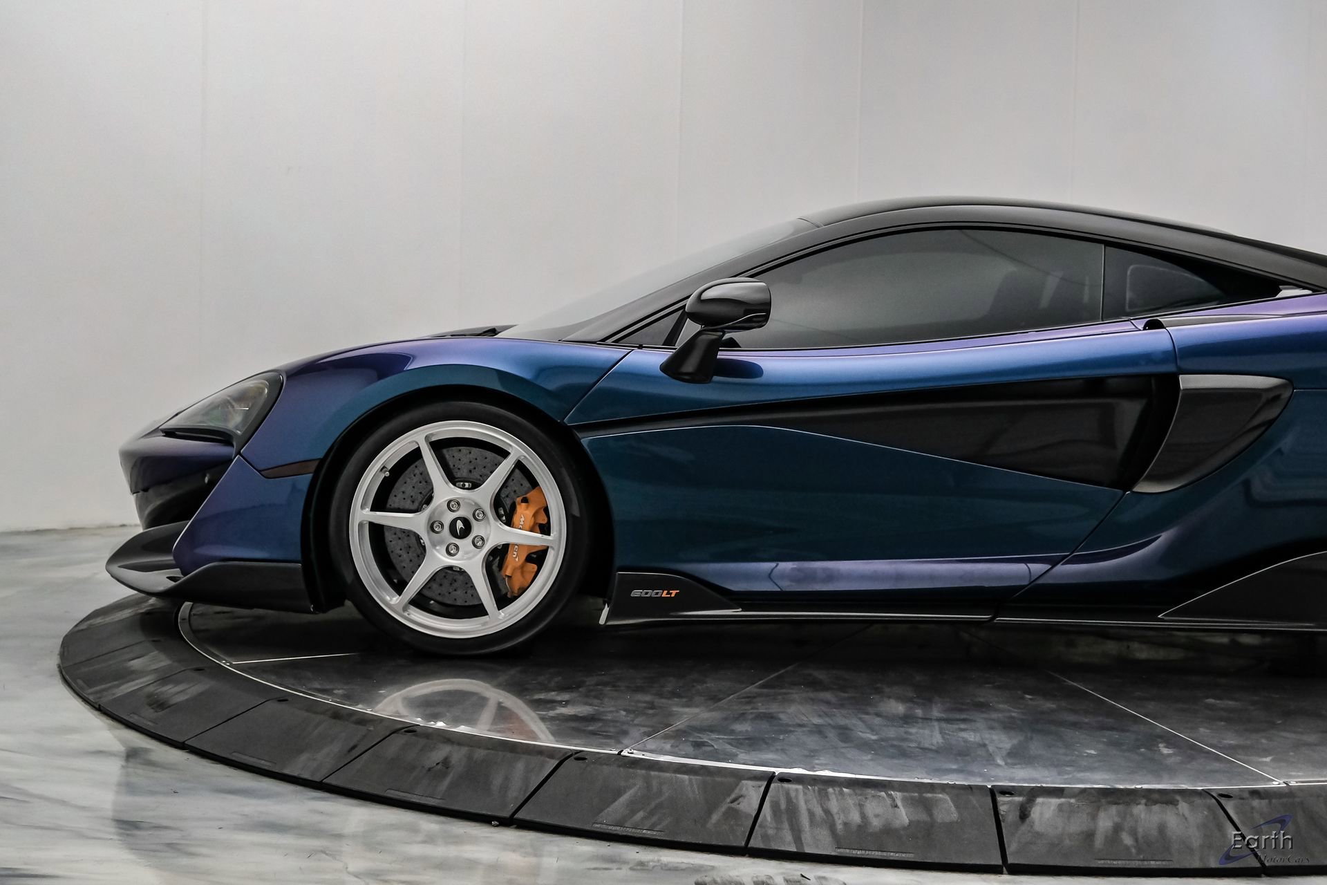 Used 2019 McLaren 600LT RWD image 9