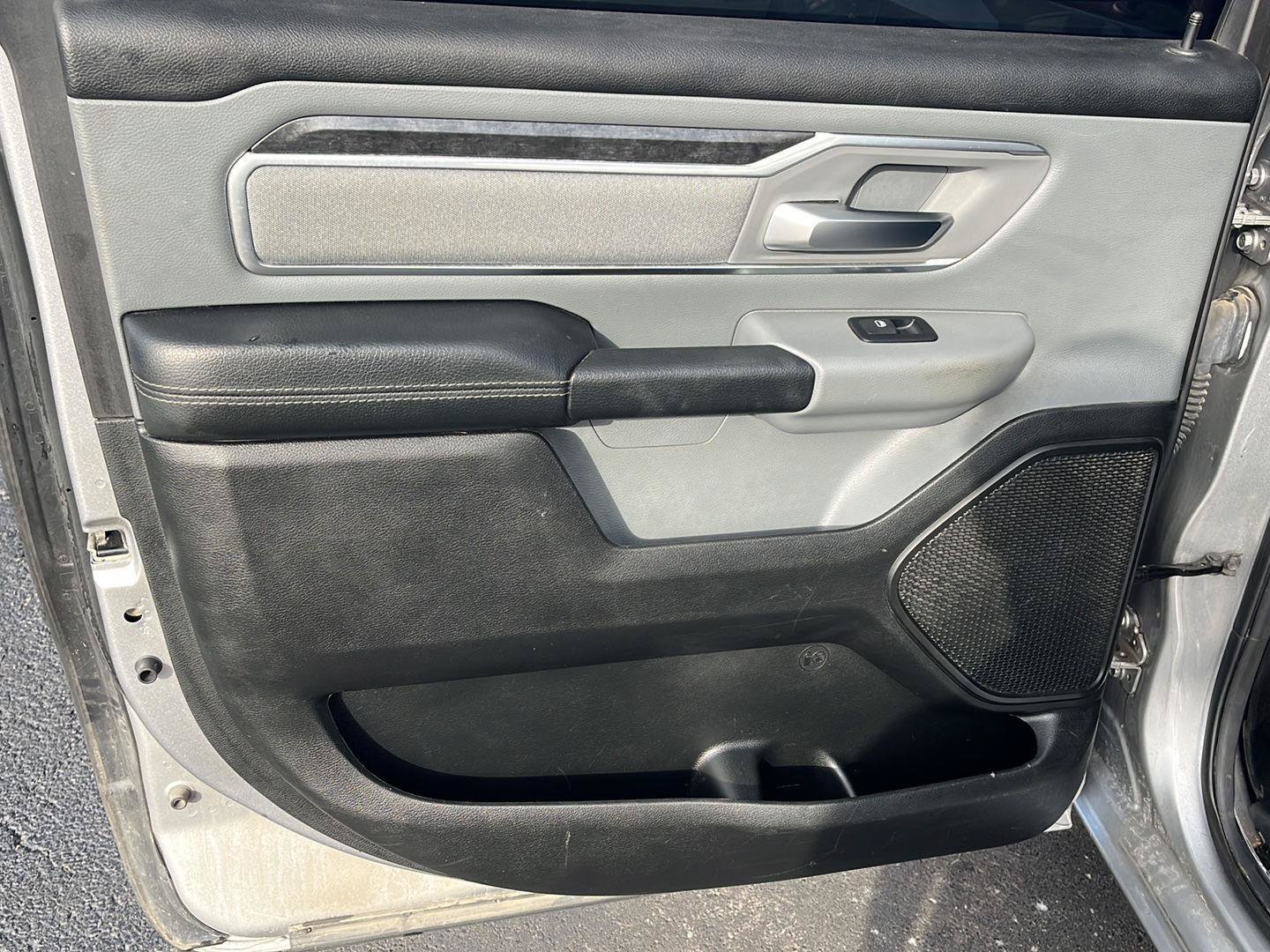 Used 2019 RAM 1500 Big Horn AWD/4WD image 21
