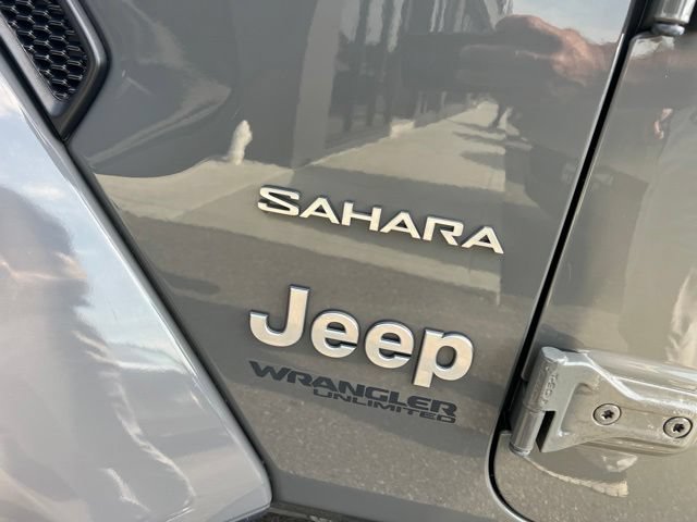 Used 2018 Jeep Wrangler Unlimited Sahara AWD/4WD image 5