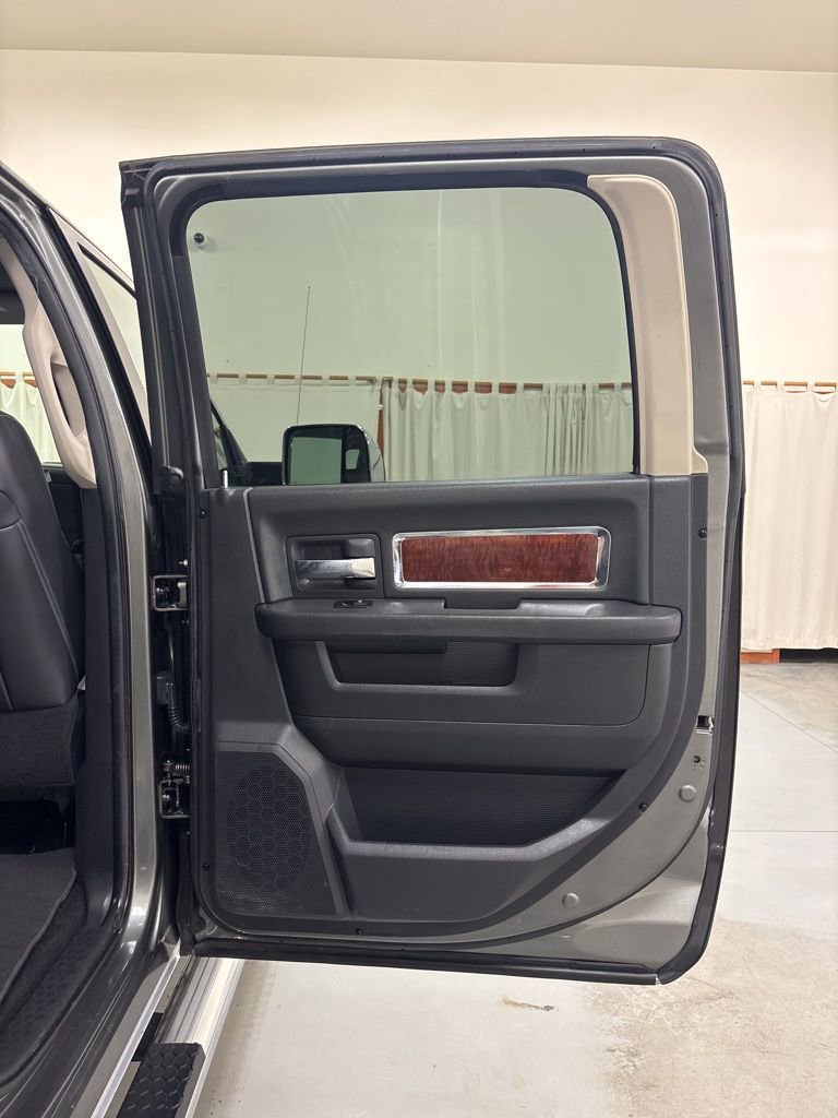 Used 2012 RAM 2500 Laramie w/ Chrome Accents Group image 29