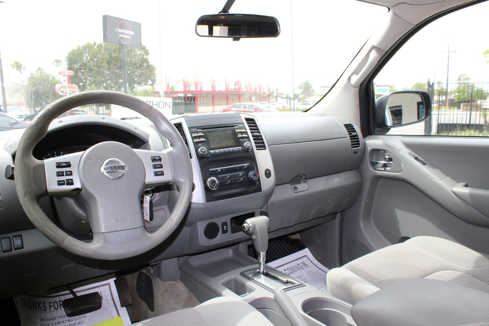 Used 2014 Nissan Frontier SV image 27