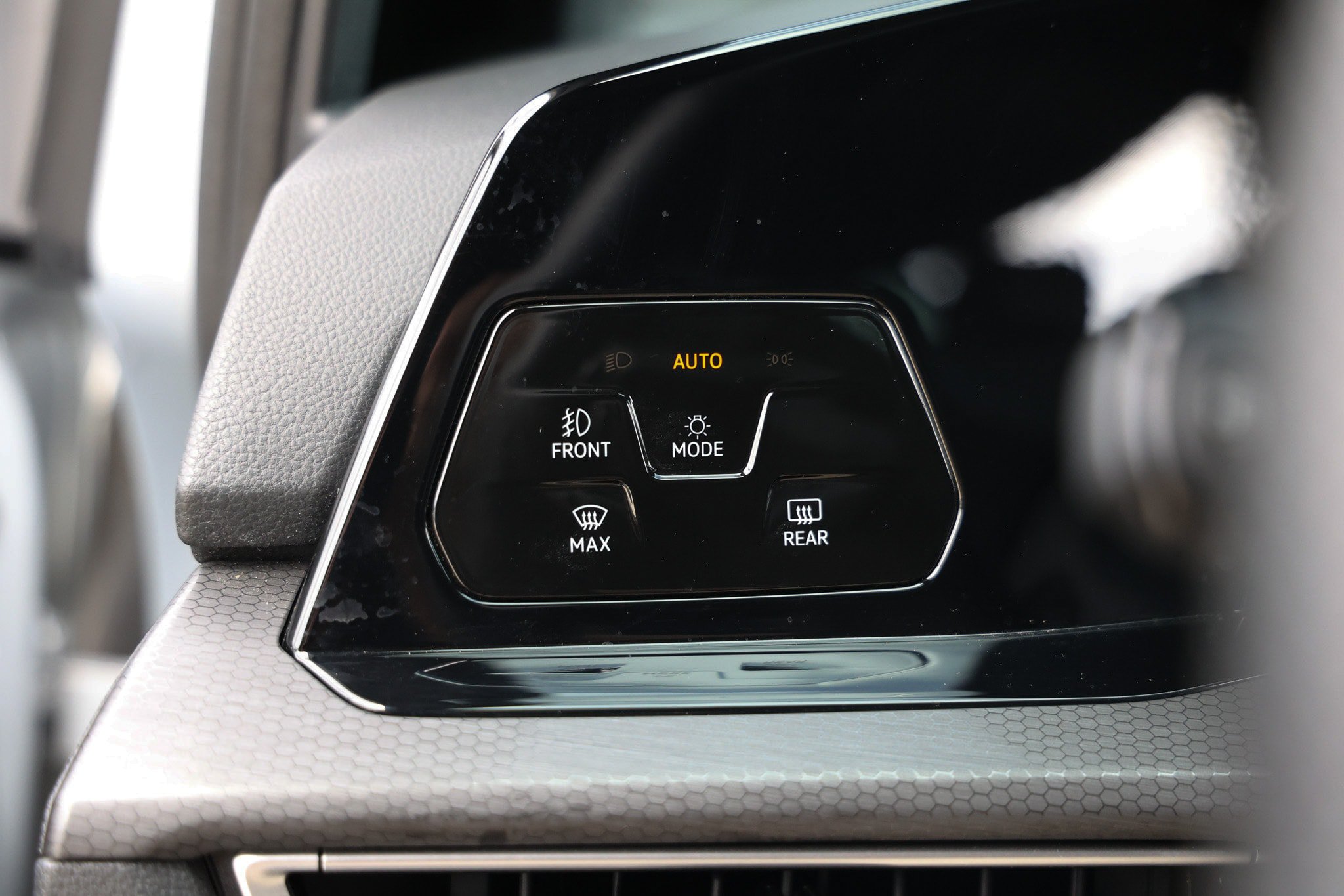 Used 2022 Volkswagen GTI SE FWD image 51