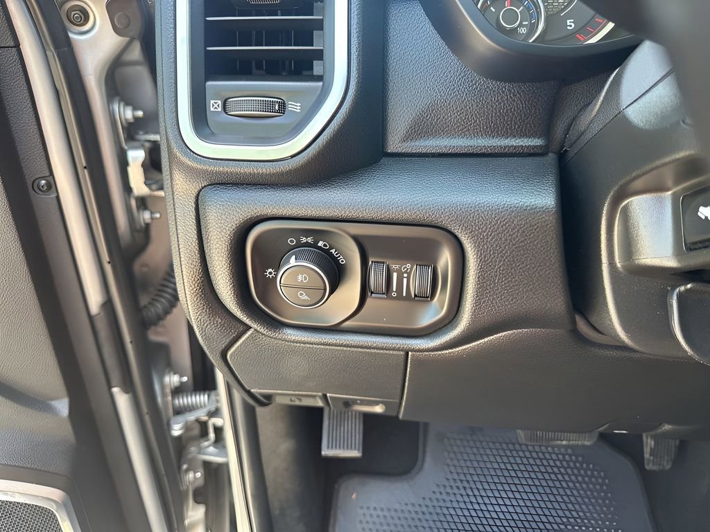 Used 2024 RAM 2500 Laramie image 30