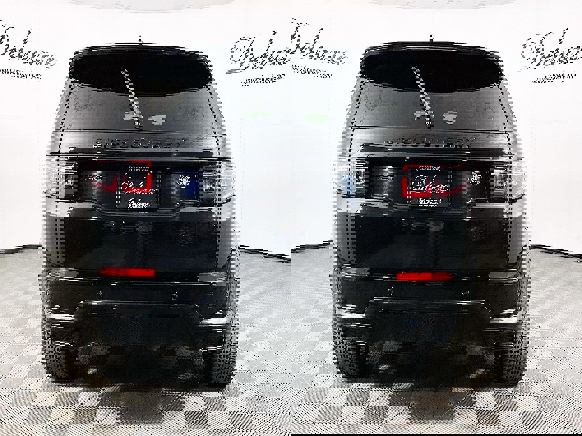 Used 2023 Land Rover Discovery Sport SE R-Dynamic image 5