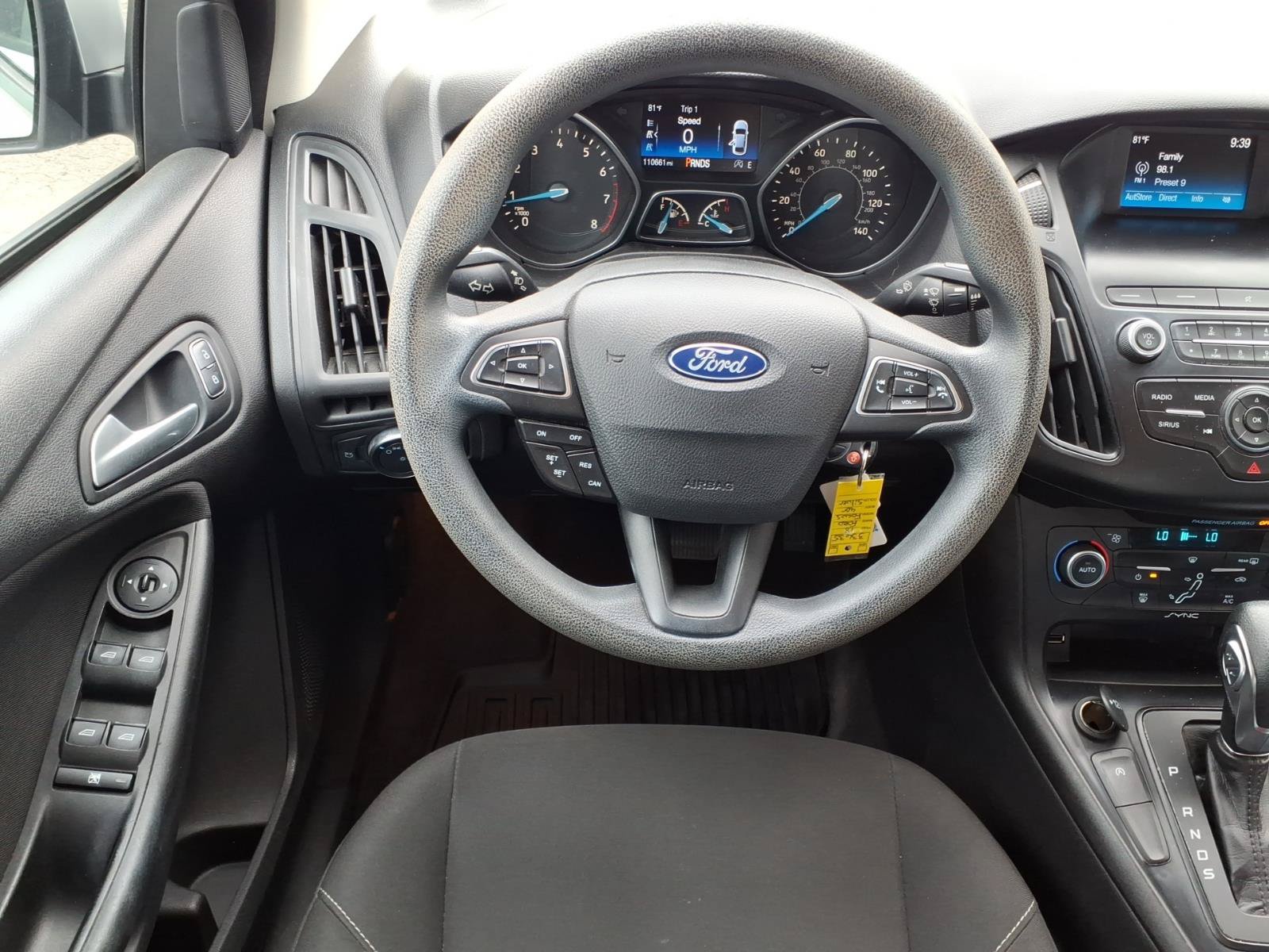 Used 2018 Ford Focus SE FWD image 5