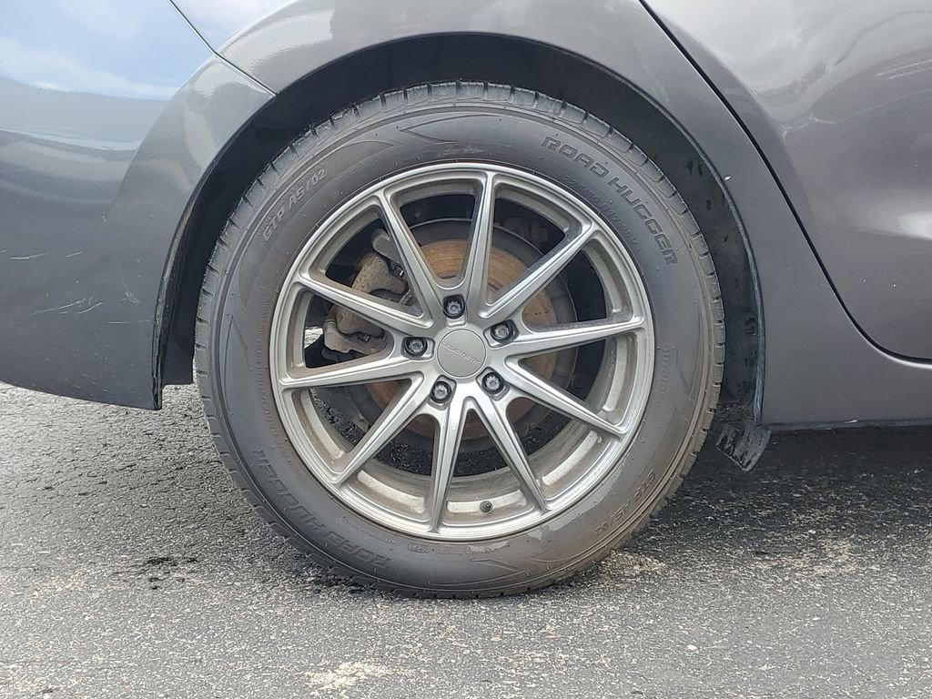 Used 2018 MAZDA MAZDA3 Touring image 5