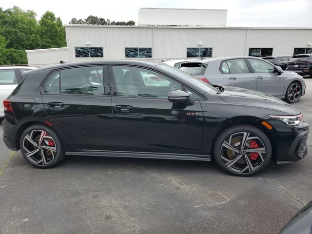 New 2026 Volkswagen GTI SE FWD image 3