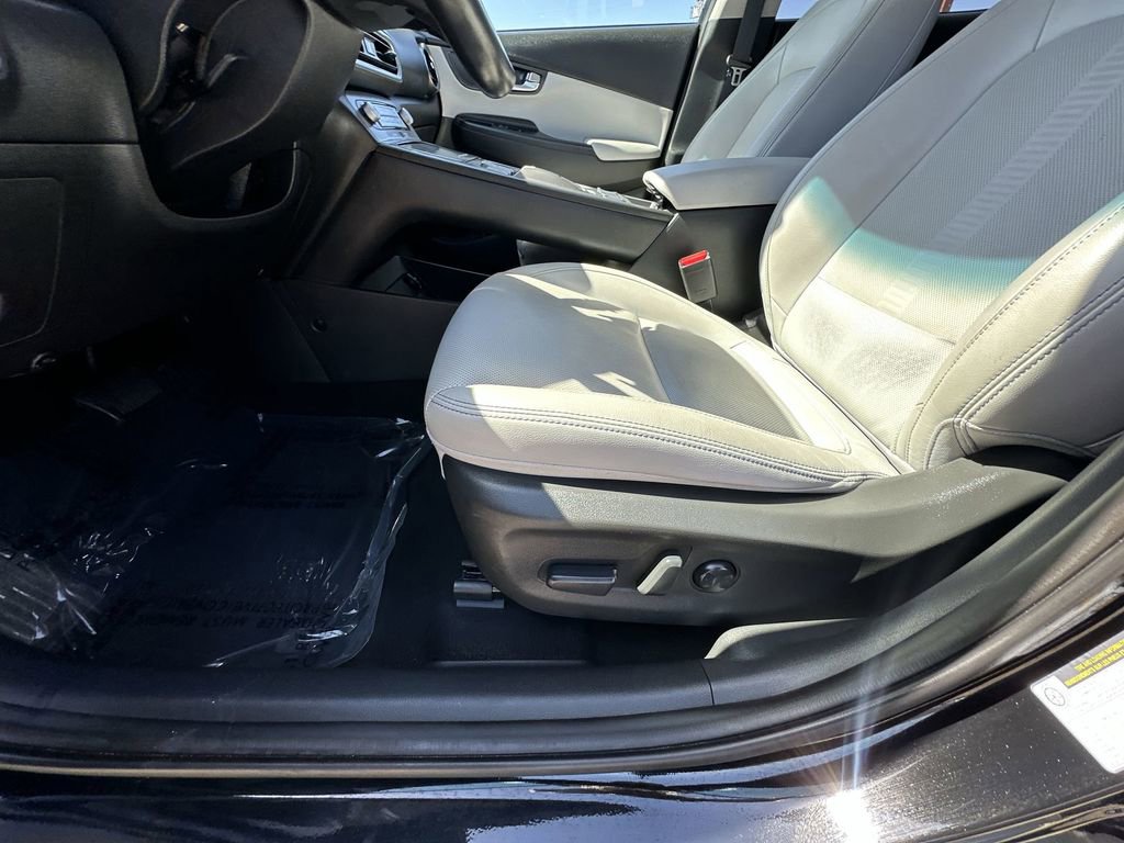 Used 2023 Hyundai Kona Limited w/ Cargo Package FWD image 20