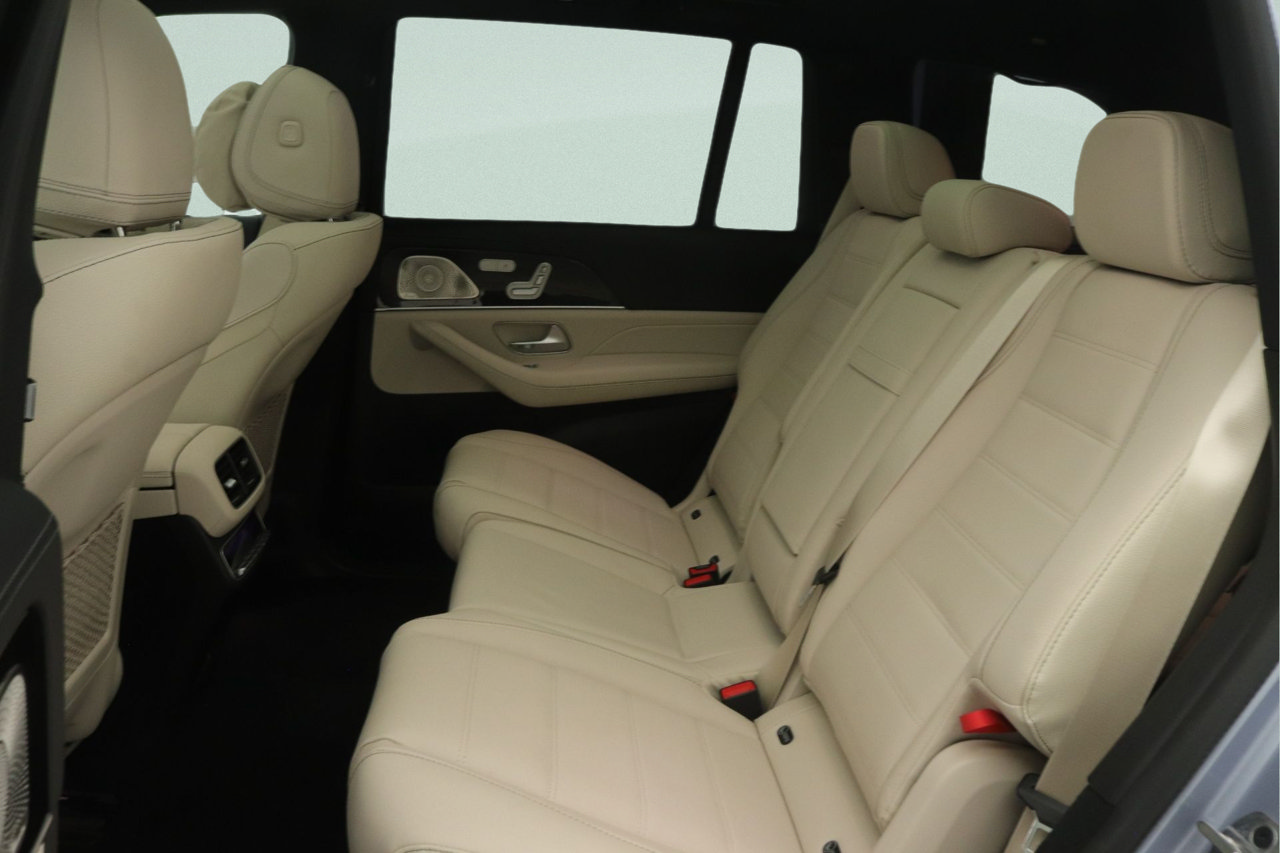 Certified 2025 Mercedes-Benz GLS 580 4MATIC image 31