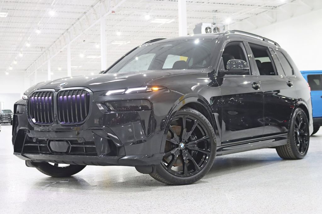 Used 2023 BMW X7 xDrive40i w/ Executive Package image 5