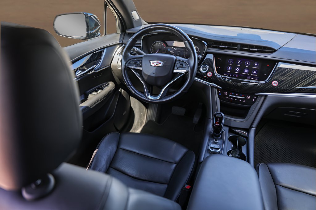 Certified 2025 Cadillac XT6 Premium Luxury FWD image 29
