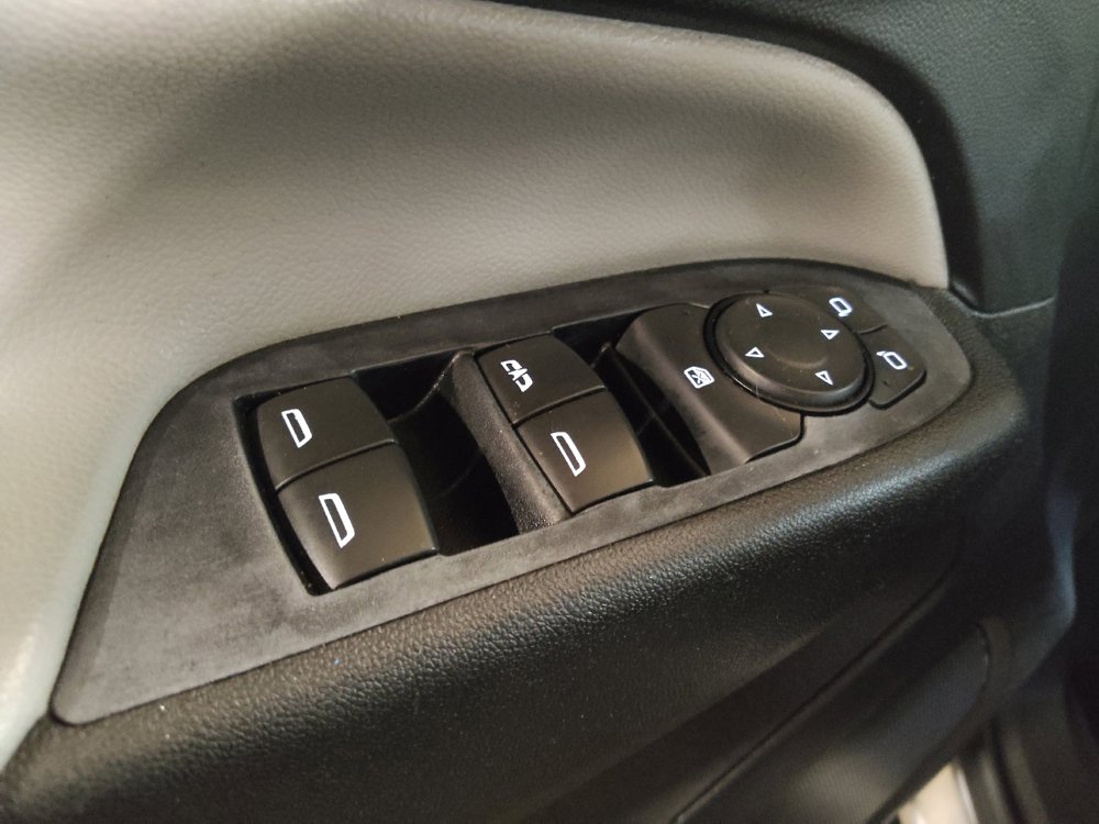 Used 2019 Chevrolet Equinox LS FWD image 27