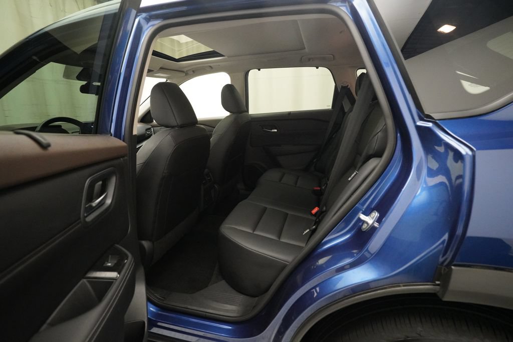 Certified 2023 Nissan Rogue SV w/ SV Premium B Package AWD/4WD image 16
