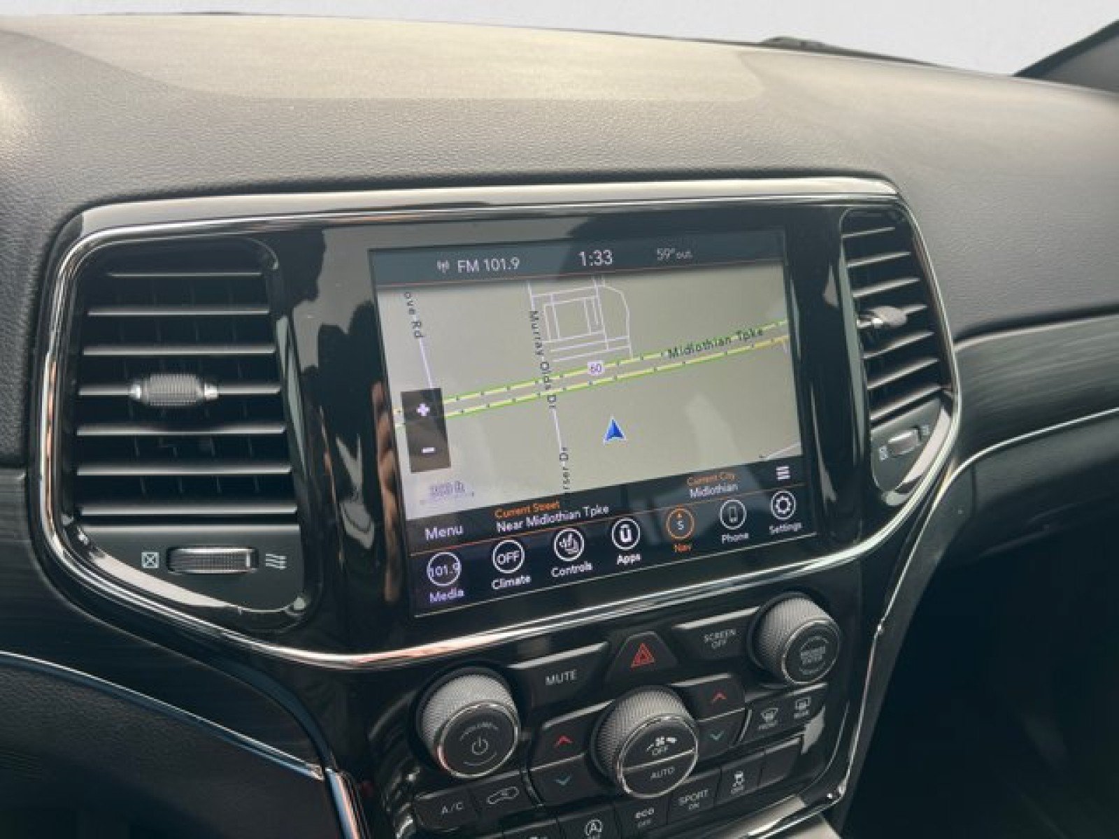 Used 2021 Jeep Grand Cherokee Limited AWD/4WD image 16